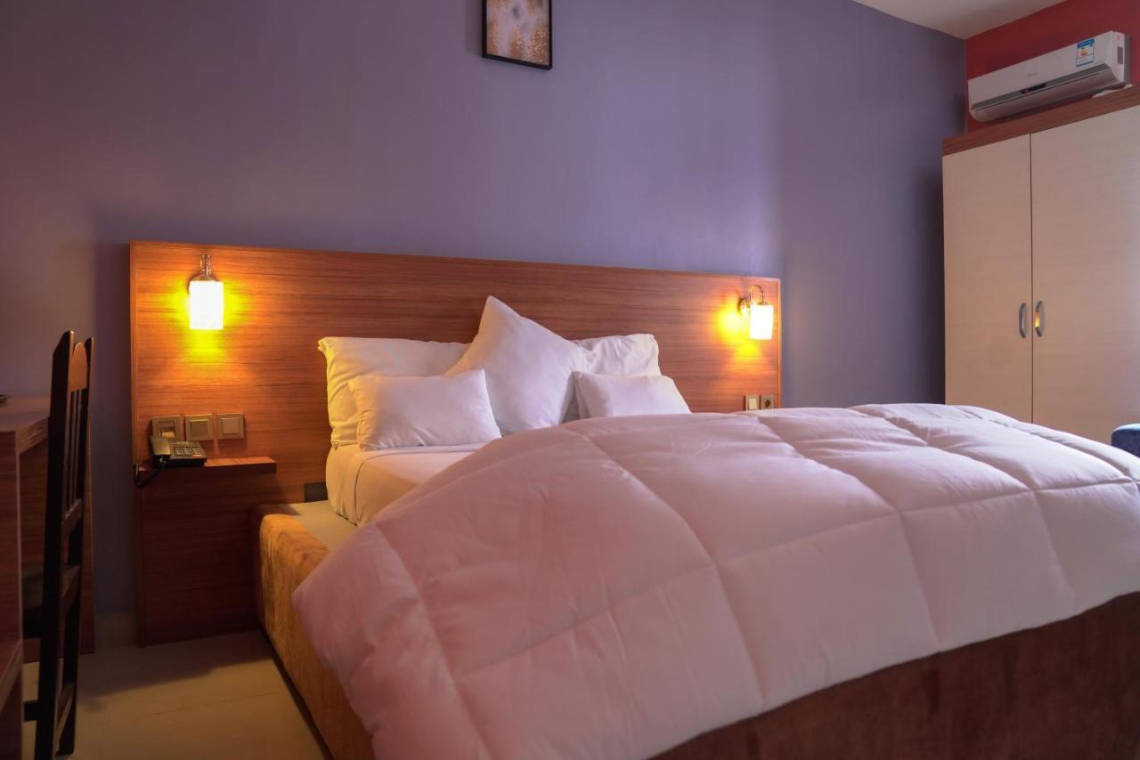 Dialali Hotel ヌアクショット エクステリア 写真
