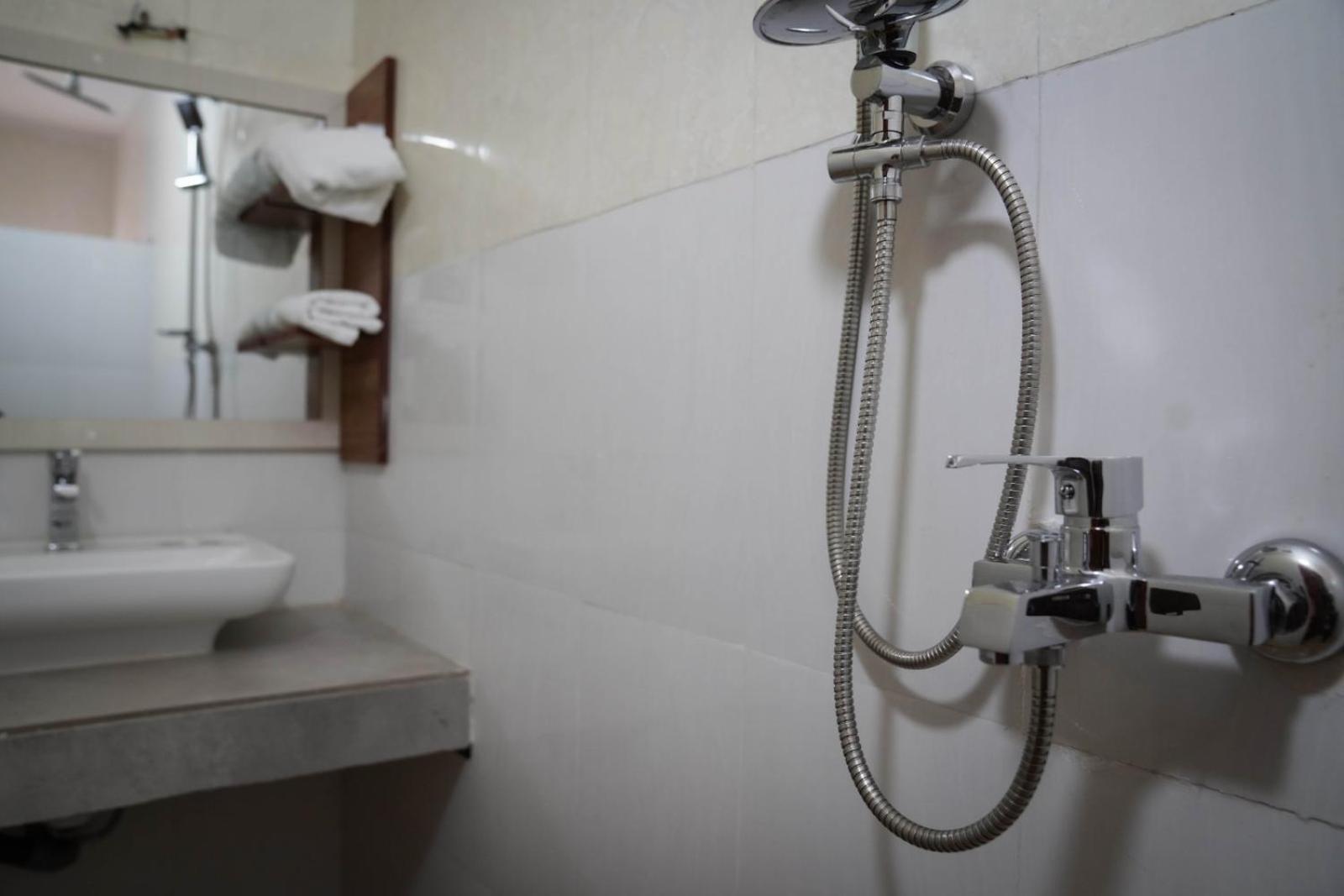 Dialali Hotel ヌアクショット エクステリア 写真